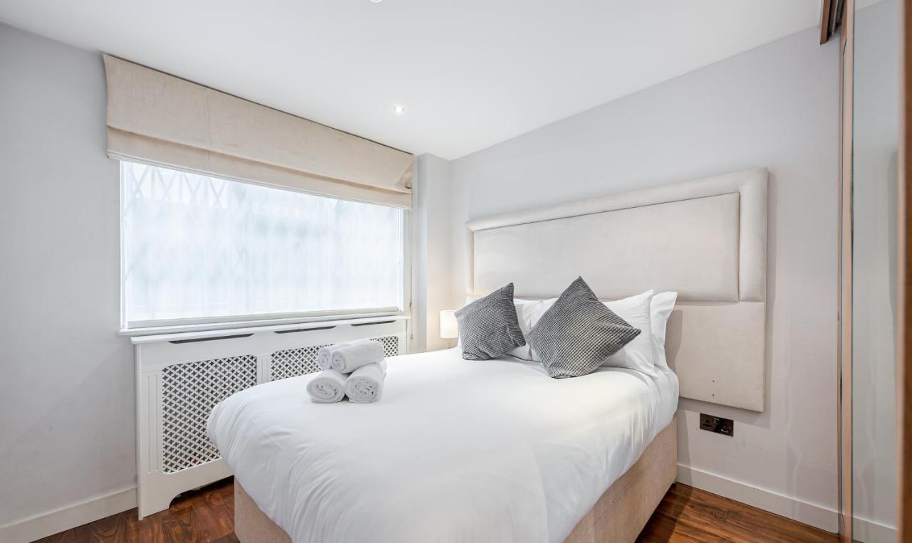Stylish 2Bd Flat Opposite Harrods London Prime Location Apartment Exterior photo